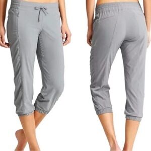 Athleta la viva cropped jogger